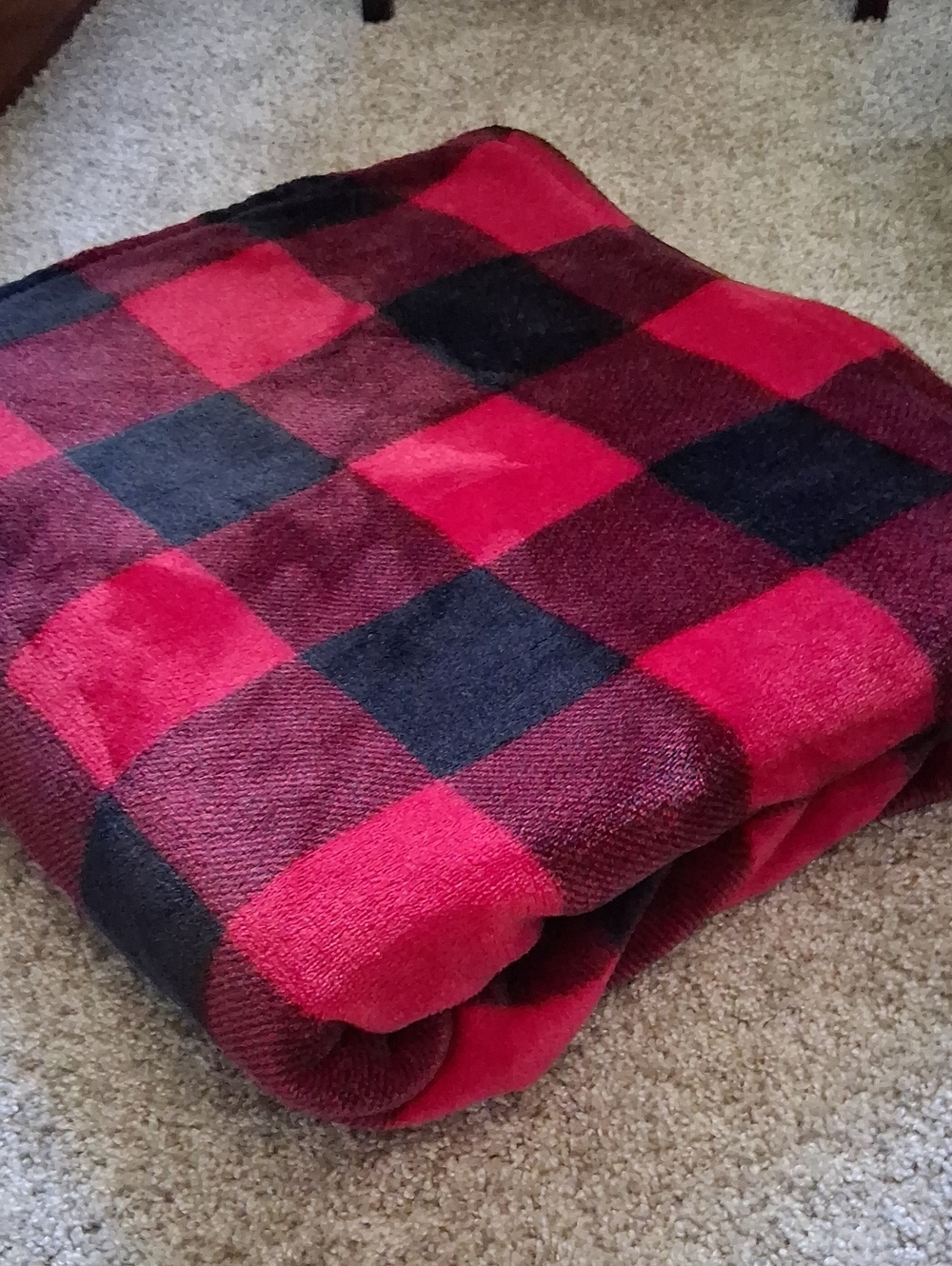 The Big One Red and Black Buffalo Check Plush Throw Blanket - Cozy Home Bedding